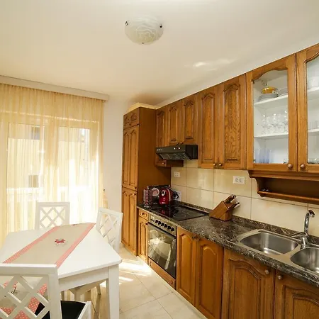 Apartments Manda Supetar Exterior photo
