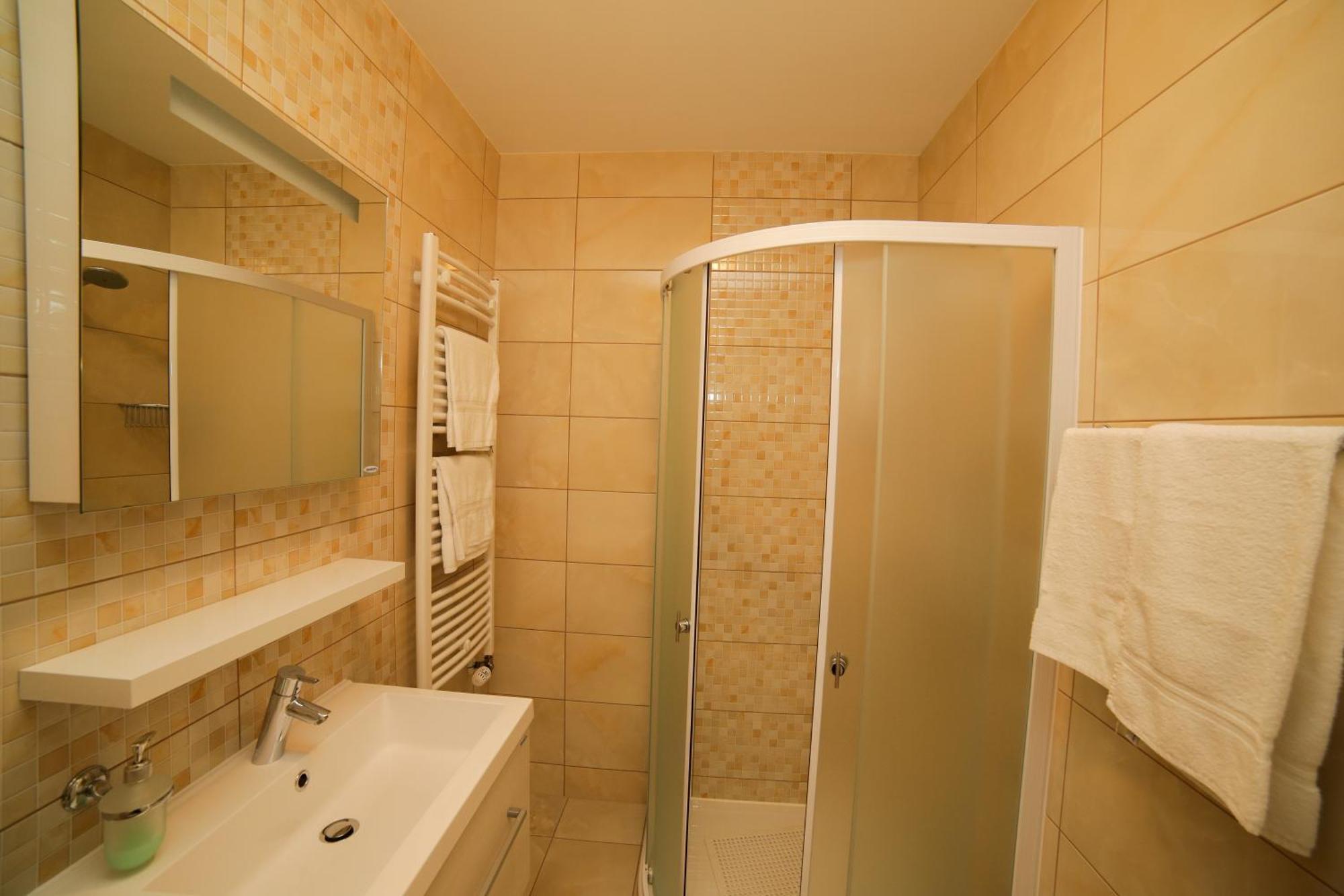 Apartment Manda