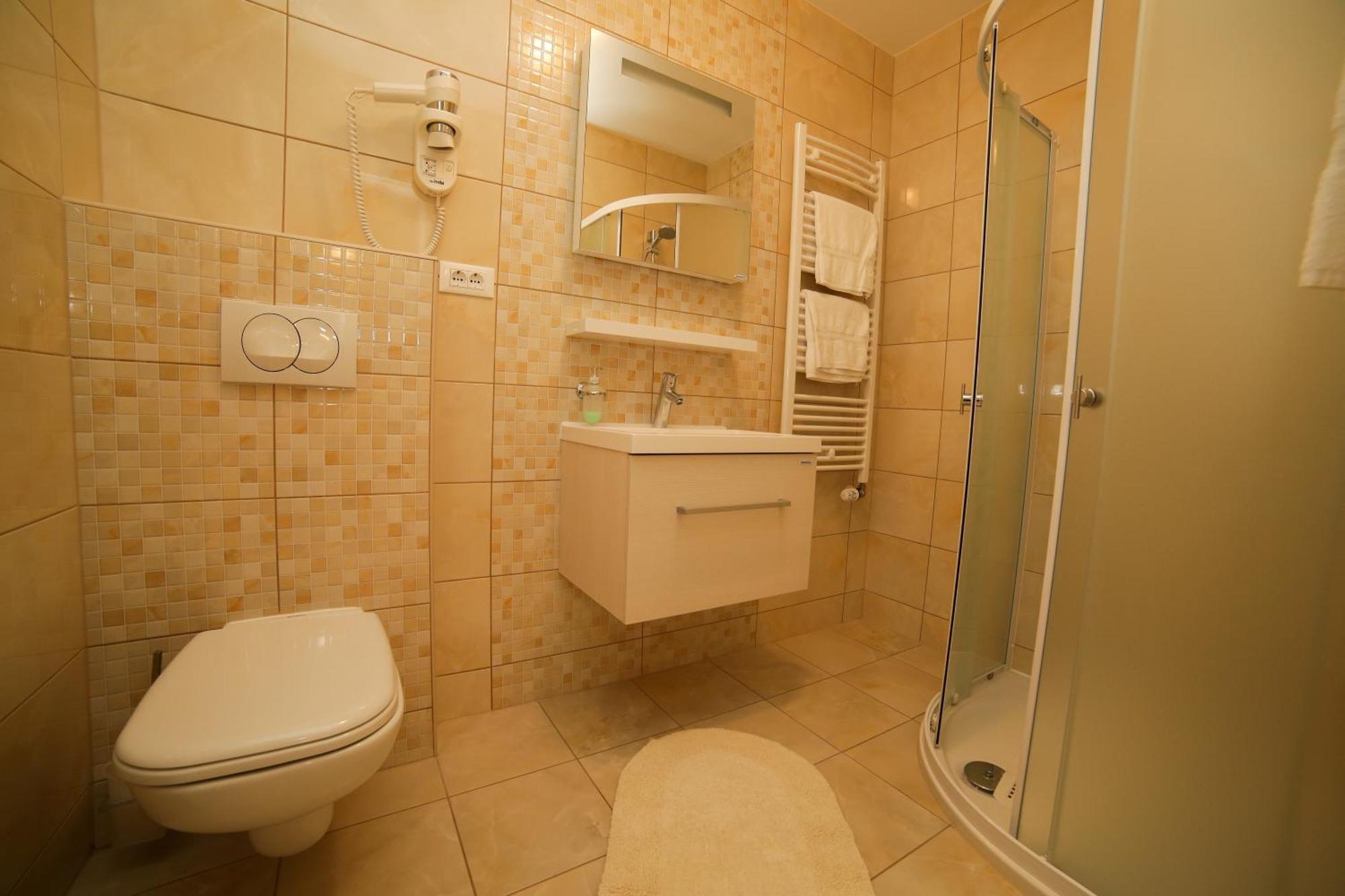 Manda Apartment