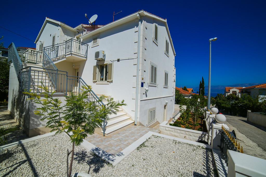 Apartment Manda Supetar