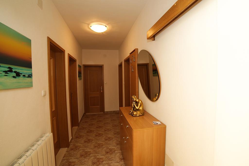 Manda Apartment *