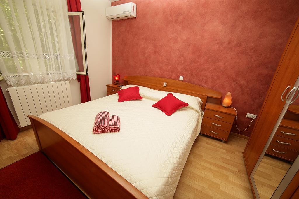 Apartment Manda
